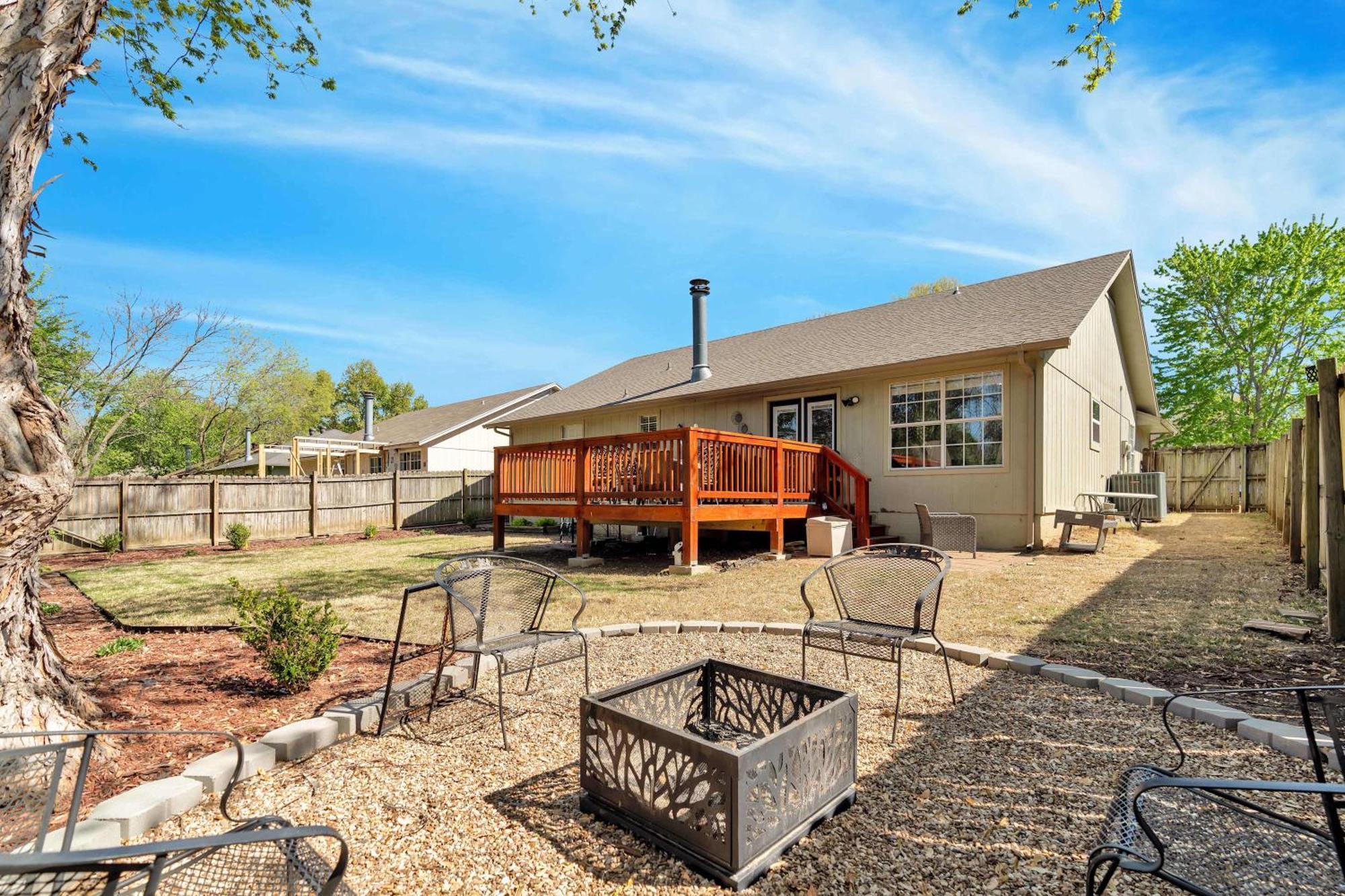 Fayetteville Getaway Exterior photo